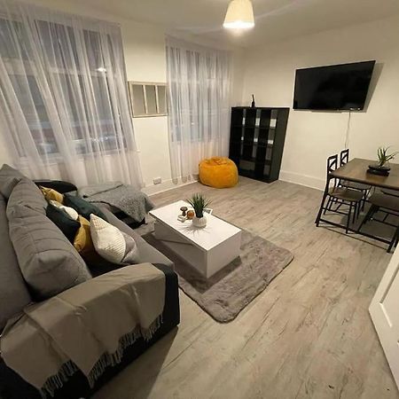 Beautiful 2 Bedroom On Tower Bridge London Exterior photo